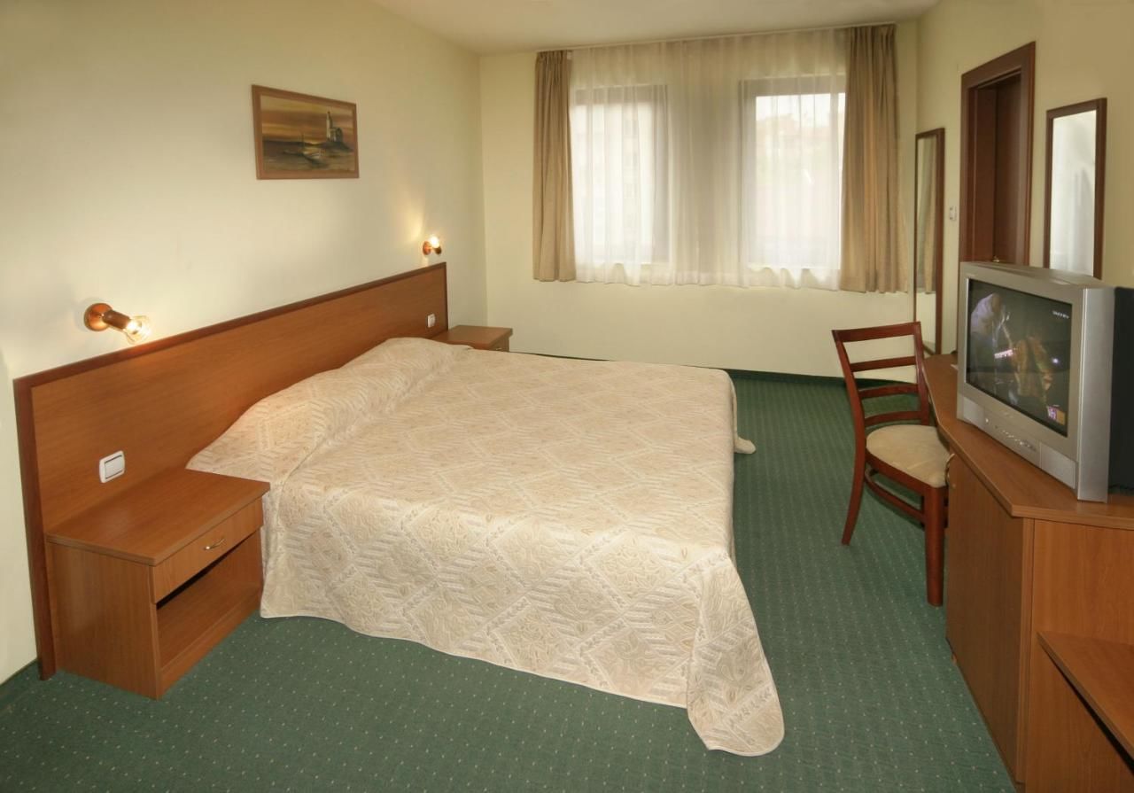 Отель Dionis Hotel Варна-14